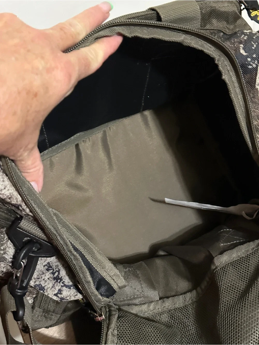 Cabela’s Catch-All Gear Bag Weather Resistant Camo Pocket Fishing Hunting NWOT
